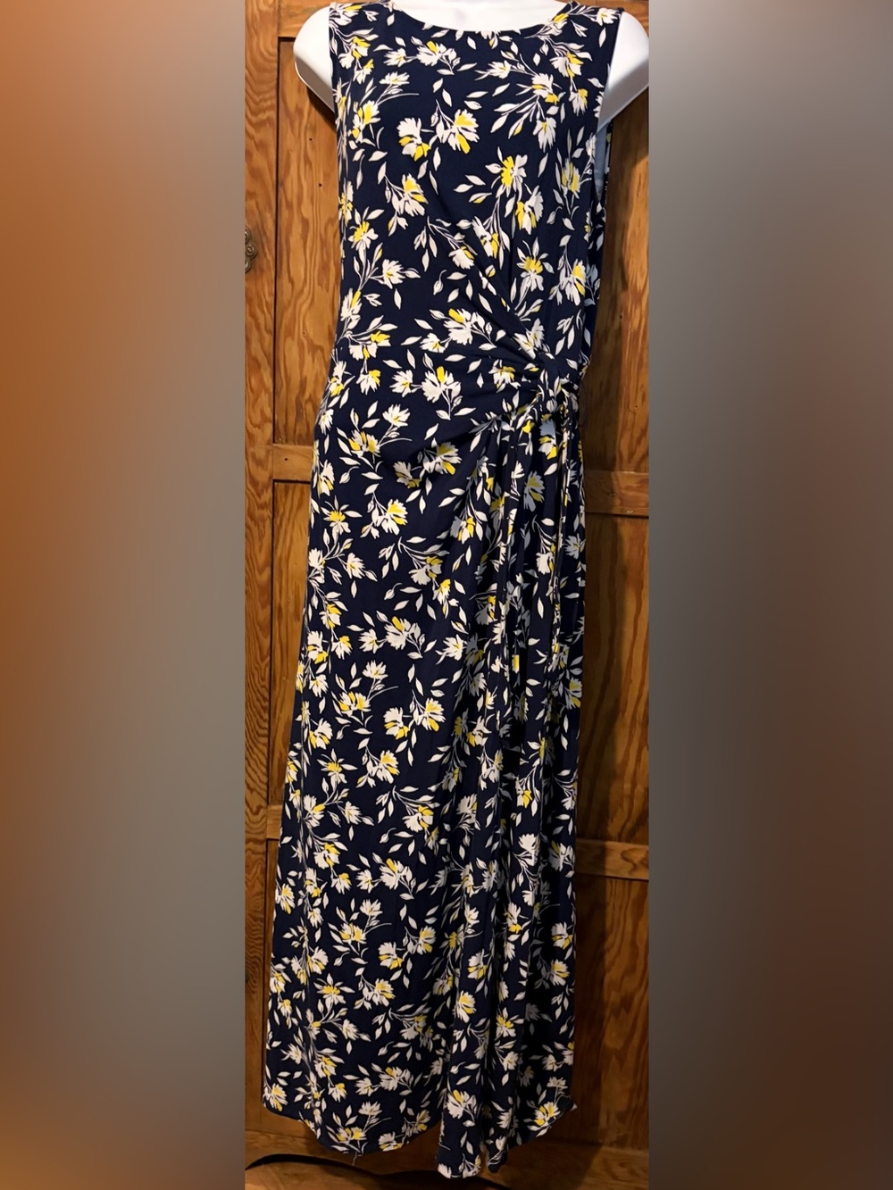 Lands' End Navy Floral Maxi Dress with Yellow & White Blooms. Size small. EUC